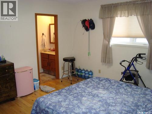 111 2Nd Street E, Kyle, SK - Indoor Photo Showing Bedroom