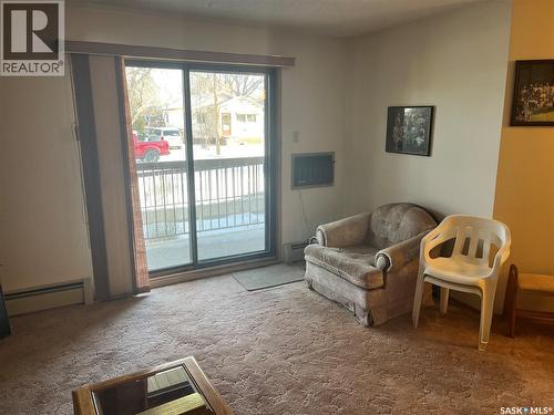 102 115 8Th Street Ne, Weyburn, SK - Indoor