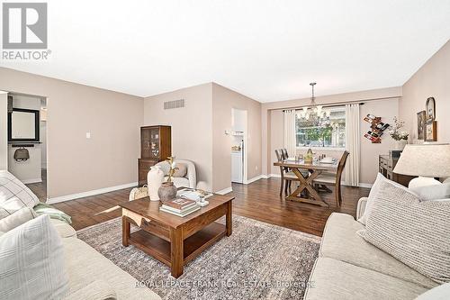 7 Judy Court, Markham (Markham Village), ON - Indoor Photo Showing Living Room