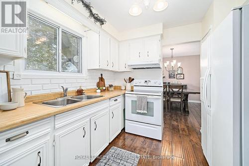 7 Judy Court, Markham (Markham Village), ON - Indoor Photo Showing Kitchen With Double Sink