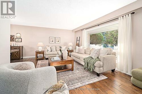 7 Judy Court, Markham (Markham Village), ON - Indoor Photo Showing Living Room