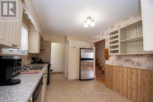 13 Janet Drive, Kawartha Lakes (Janetville), ON - Indoor Photo Showing Kitchen With Double Sink