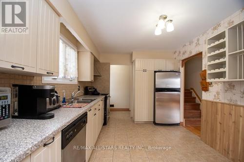 13 Janet Drive, Kawartha Lakes (Janetville), ON - Indoor Photo Showing Kitchen With Double Sink