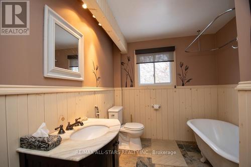13 Janet Drive, Kawartha Lakes (Janetville), ON - Indoor Photo Showing Bathroom