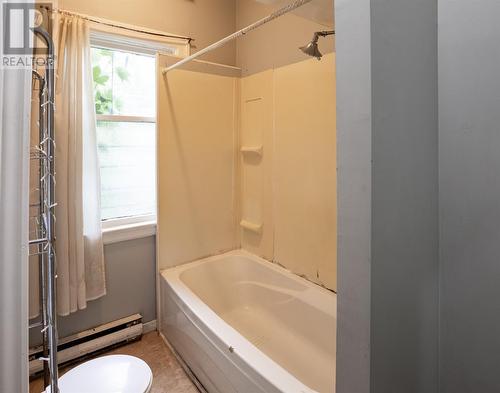 112 Casey Street, St. John'S, NL - Indoor Photo Showing Bathroom