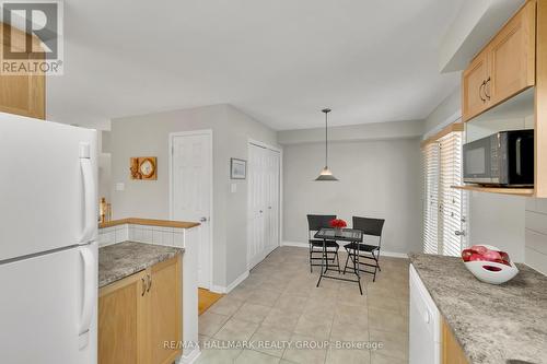 4 - 577 Reardon Private, Ottawa, ON - Indoor Photo Showing Kitchen