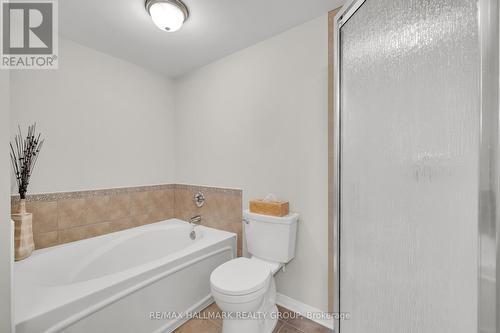 4 - 577 Reardon Private, Ottawa, ON - Indoor Photo Showing Bathroom