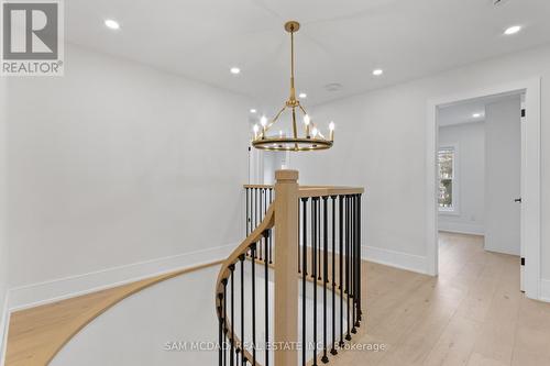 1882 Sherwood Forrest Circle, Mississauga, ON - Indoor Photo Showing Other Room