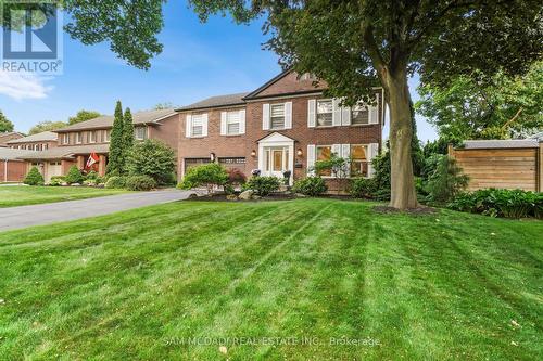 1882 Sherwood Forrest Circle, Mississauga, ON - Outdoor