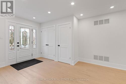 1882 Sherwood Forrest Circle, Mississauga, ON - Indoor Photo Showing Other Room