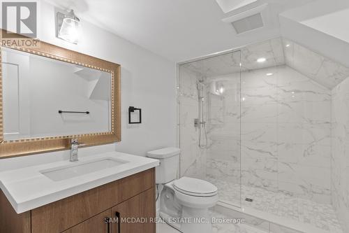 1882 Sherwood Forrest Circle, Mississauga, ON - Indoor Photo Showing Bathroom