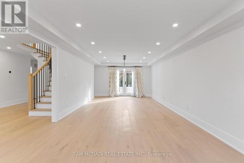 1882 Sherwood Forrest Circle, Mississauga, ON - Indoor Photo Showing Other Room