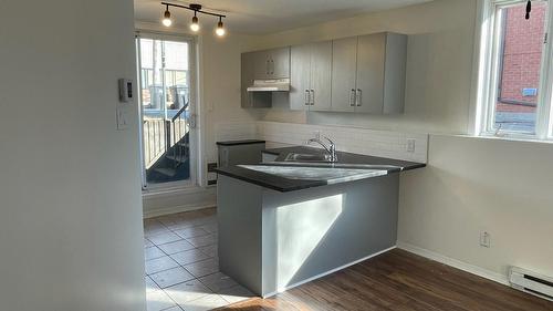Cuisine - 665 Rue Pie-Xii, Vaudreuil-Dorion, QC - Indoor Photo Showing Kitchen With Double Sink