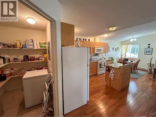 416 Sayward Avenue, Salmo, BC - Indoor