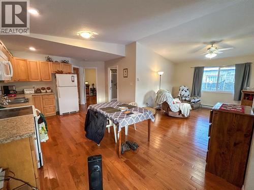 416 Sayward Avenue, Salmo, BC - Indoor Photo Showing Kitchen With Double Sink