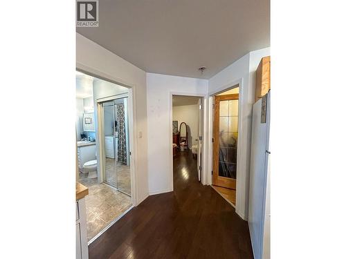 416 Sayward Avenue, Salmo, BC - Indoor Photo Showing Other Room