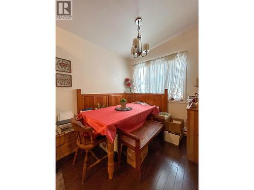 416 Sayward Avenue, Salmo, BC - Indoor Photo Showing Dining Room