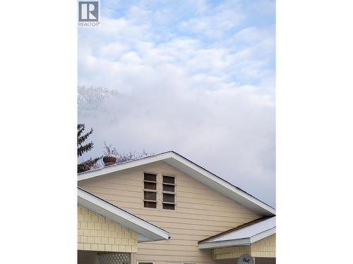 416 Sayward Avenue, Salmo, BC - Outdoor