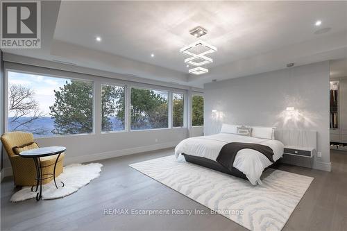 2250 Chancery Lane W, Oakville (Fd Ford), ON - Indoor Photo Showing Bedroom