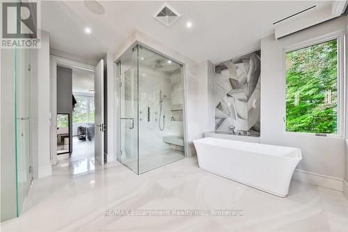 2250 Chancery Lane W, Oakville (Fd Ford), ON - Indoor Photo Showing Bathroom