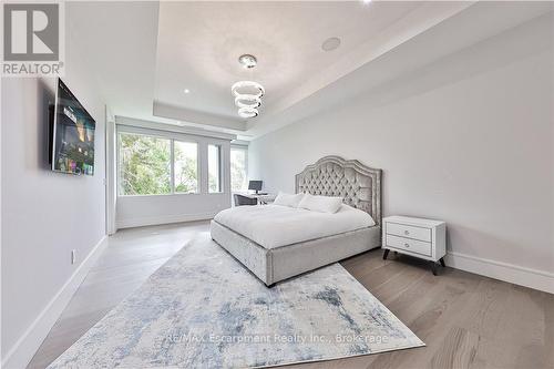 2250 Chancery Lane W, Oakville (Fd Ford), ON - Indoor Photo Showing Bedroom
