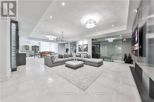 2250 Chancery Lane W, Oakville (Fd Ford), ON - Indoor Photo Showing Other Room