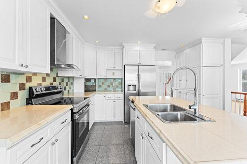 Cuisine - 1576 Ch. St-Charles, Terrebonne (Lachenaie), QC - Indoor Photo Showing Kitchen With Double Sink With Upgraded Kitchen