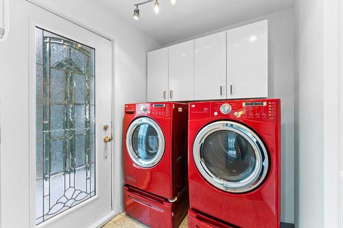 Salle de lavage - 1576 Ch. St-Charles, Terrebonne (Lachenaie), QC - Indoor Photo Showing Laundry Room