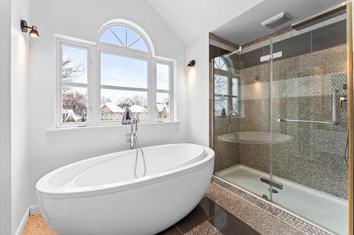 Salle de bains attenante à la CCP - 1576 Ch. St-Charles, Terrebonne (Lachenaie), QC - Indoor Photo Showing Bathroom