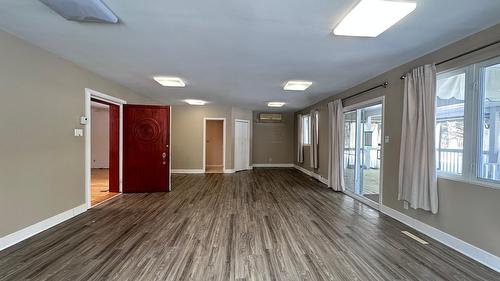 Salle familiale - 1102 Boul. De La Salette, Saint-Jérôme, QC - Indoor Photo Showing Other Room