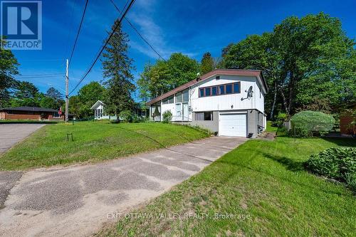 3 NEWTON CRESCENT  Deep River, ON K0J 1P0