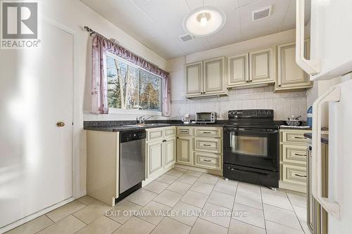 3 Newton Crescent, Deep River, ON - Indoor Photo Showing Kitchen