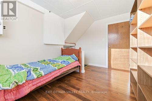 3 Newton Crescent, Deep River, ON - Indoor Photo Showing Bedroom