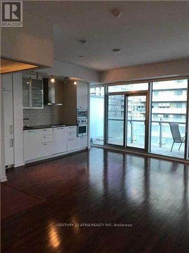 1401 - 14 York Street, Toronto, ON - Indoor Photo Showing Kitchen