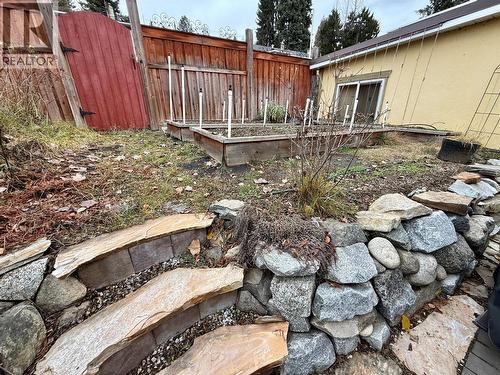 3400 8Th Avenue, Castlegar, BC - Outdoor