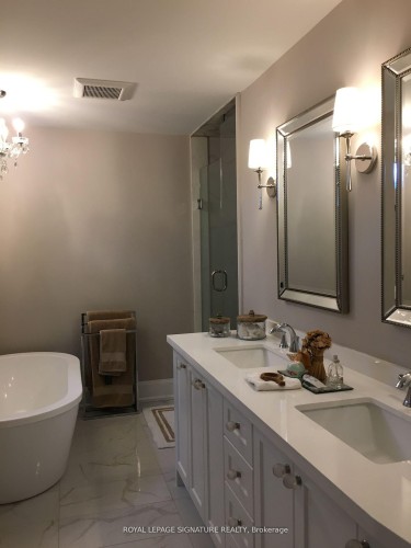30 Chiswell Crescent, Toronto, ON - Indoor Photo Showing Bathroom