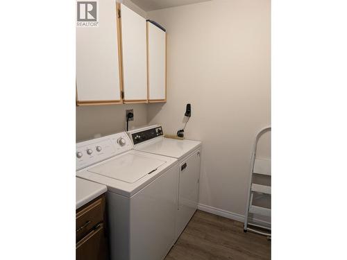 1329 Klo Road Unit# 220, Kelowna, BC - Indoor Photo Showing Laundry Room