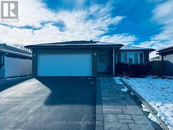 BASEMENT - 3260 OAKGLADE CRESCENT  Mississauga, ON L5C 1X3