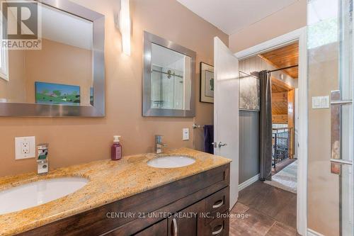 231 Front Street W, Kawartha Lakes (Bobcaygeon), ON - Indoor Photo Showing Bathroom