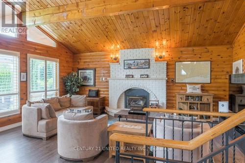 231 Front Street W, Kawartha Lakes (Bobcaygeon), ON - Indoor Photo Showing Living Room With Fireplace