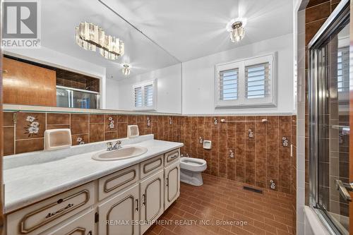 369 Federal Street, Hamilton, ON - Indoor Photo Showing Bathroom