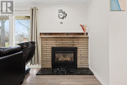 25 Masterson Drive, St. Catharines (Glendale/Glenridge), ON - Indoor Photo Showing Living Room With Fireplace