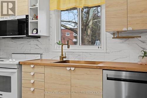 25 Masterson Drive, St. Catharines (Glendale/Glenridge), ON - 