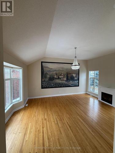 71 Seward Crescent, Ajax, ON - Indoor Photo Showing Living Room