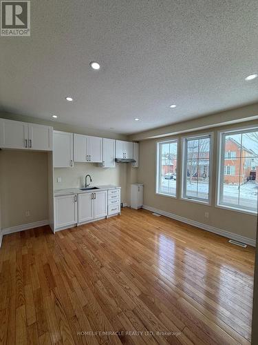 71 Seward Crescent, Ajax, ON - Indoor Photo Showing Kitchen