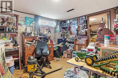 23 John East Avenue, Saskatoon, SK - Indoor