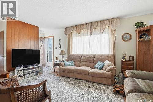 23 John East Avenue, Saskatoon, SK - Indoor Photo Showing Living Room