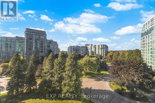 613 - 7825 Bayview Avenue, Markham, ON - Outdoor With View