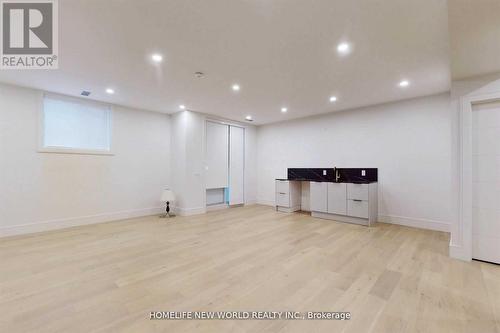 725 Gardner Avenue, Mississauga, ON - Indoor