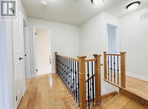 28 Shalom Way, Barrie, ON - Indoor Photo Showing Other Room